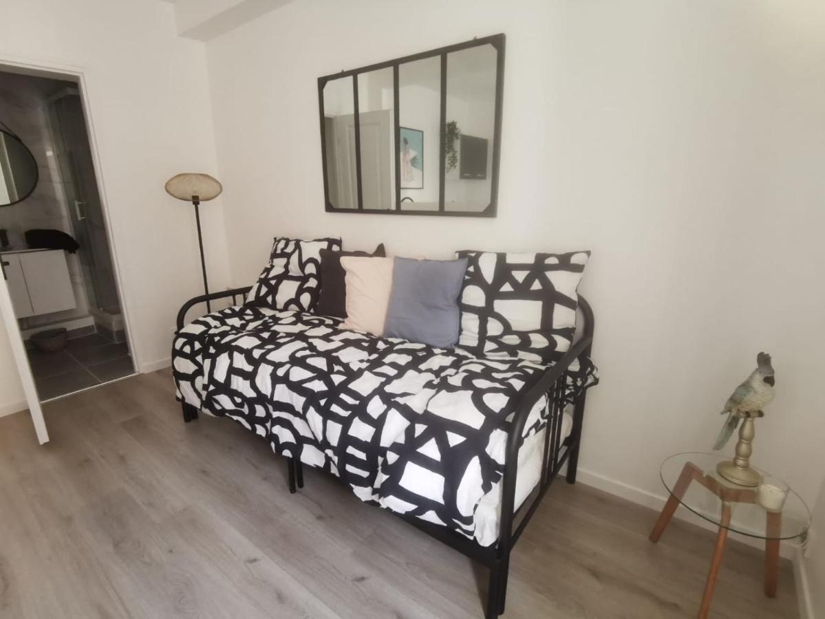 Studio Cosy Et Renove A 2 Pas Gare Reims Centre - Rue Apartment Exterior photo